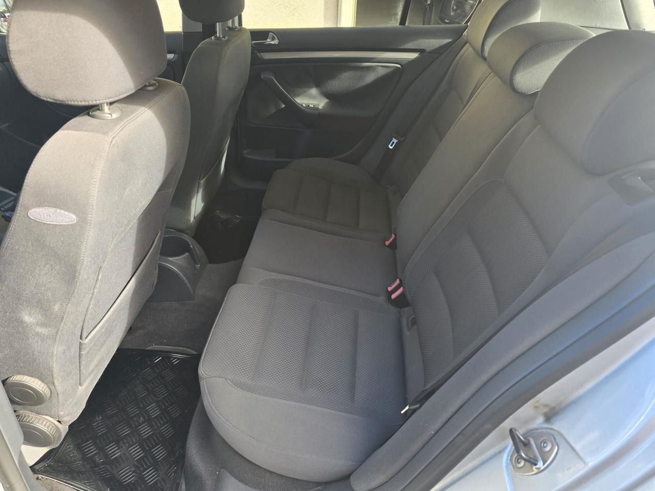 Volkswagen Golf 2.0 TDI 140 cv 5p. Comfortline