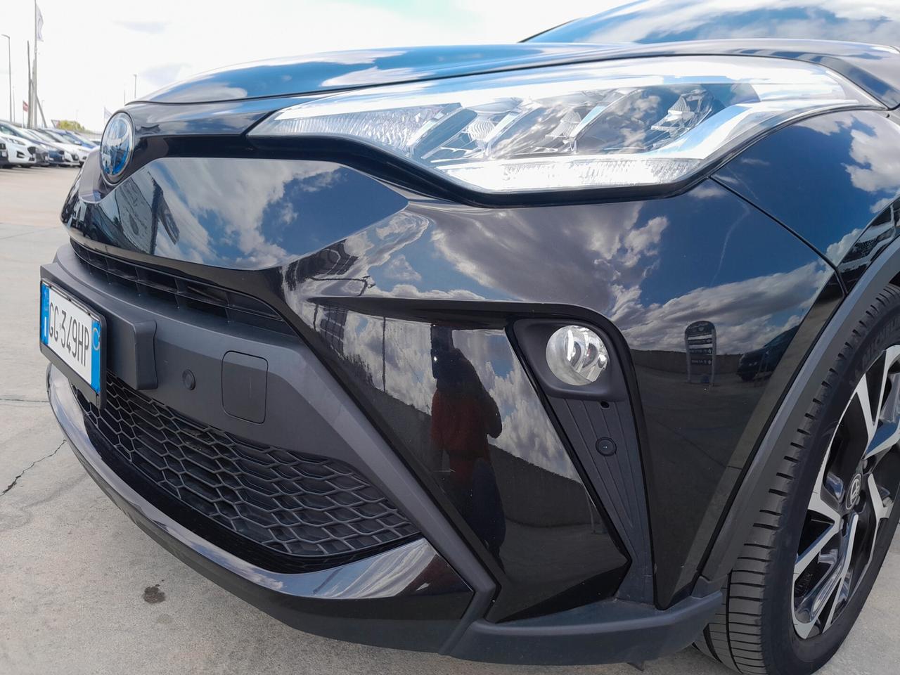 TOYOTA C-HR LOUNGE 2.0 HYBRID 150CV CAMBIO AUTOMATICO