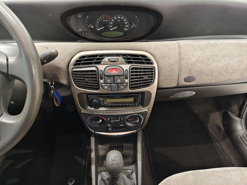 Lancia Y Y 1.2