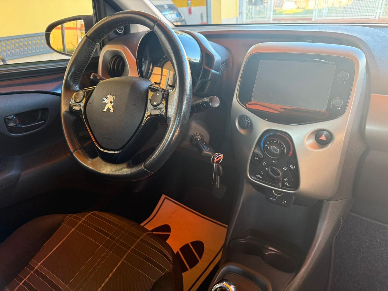 Peugeot 108 VTi 68 5 porte Allure