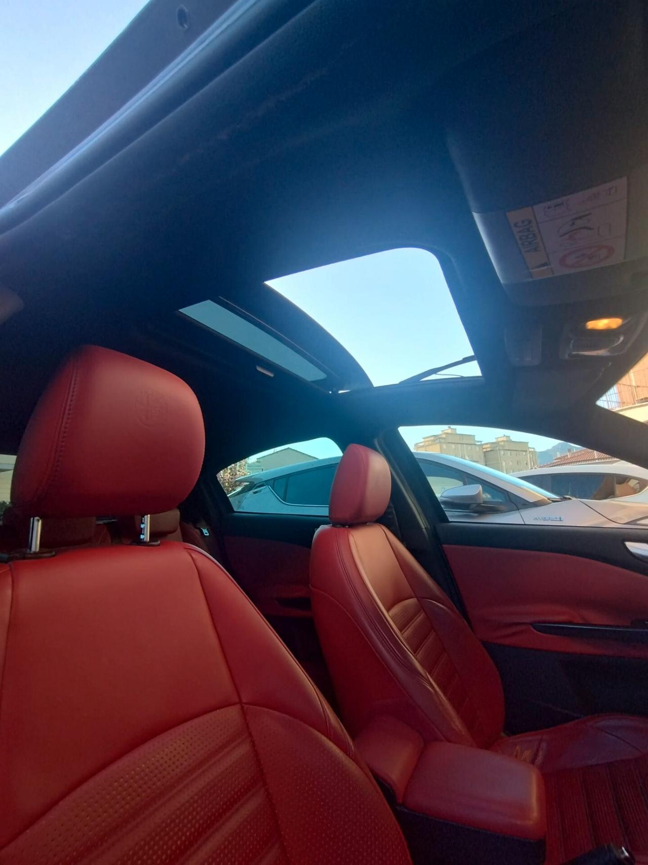 Alfa Romeo Giulietta 1750 Turbo TCT Quadrifoglio Verde