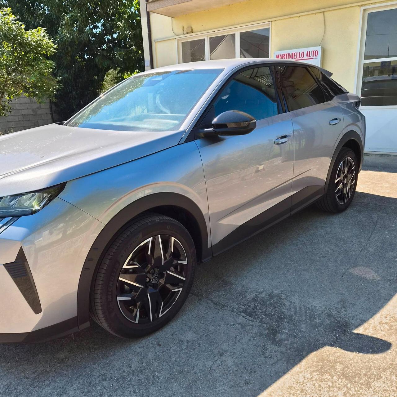 Peugeot 3008 Hybrid 136 e-DCS6 Allure 2025 km23000