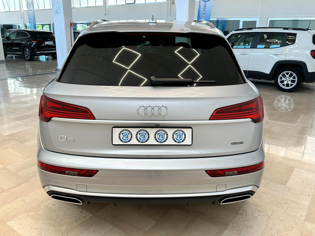 Audi Q5 40 2.0 tdi mhev 12V quattro s-tronic