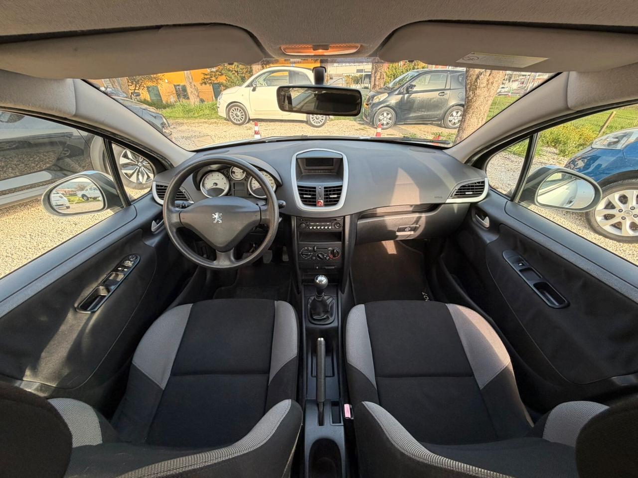 Peugeot 207 SOLO 60.000 KM OK NEOPATENTATI