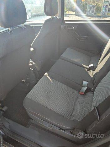 Opel Meriva 1.6 benzina