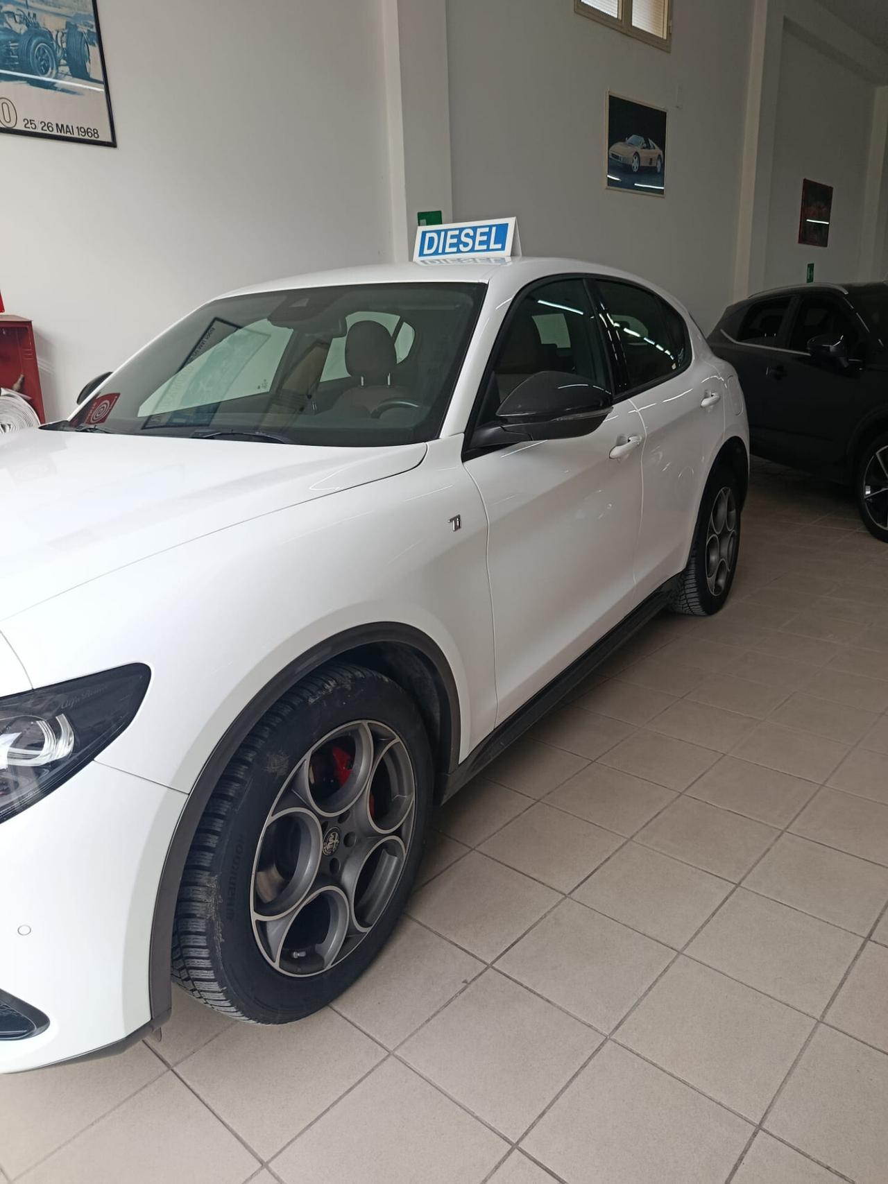 Alfa Romeo Stelvio 2.2 Turbodiesel 160 CV AT8 RWD Ti