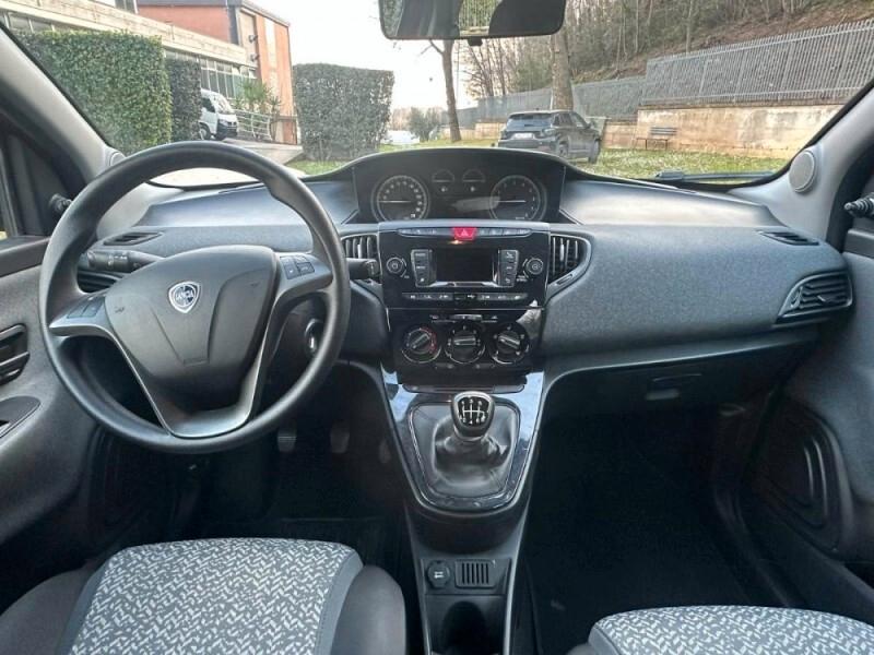 Lancia Ypsilon 1.0 FireFly 5 porte S&S Hybrid Alberta Ferretti