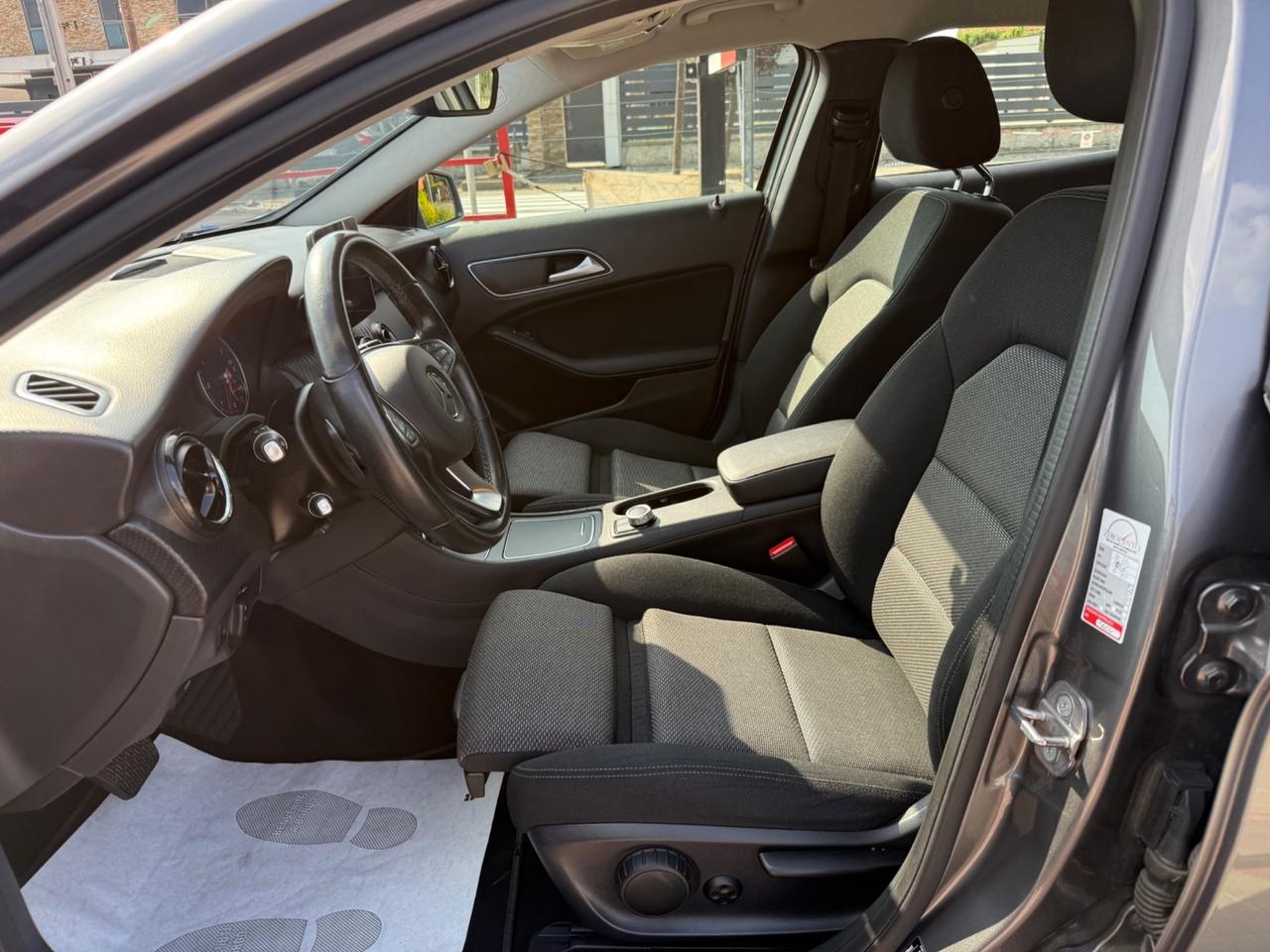 Mercedes-benz GLA 200 d Automatic Sport