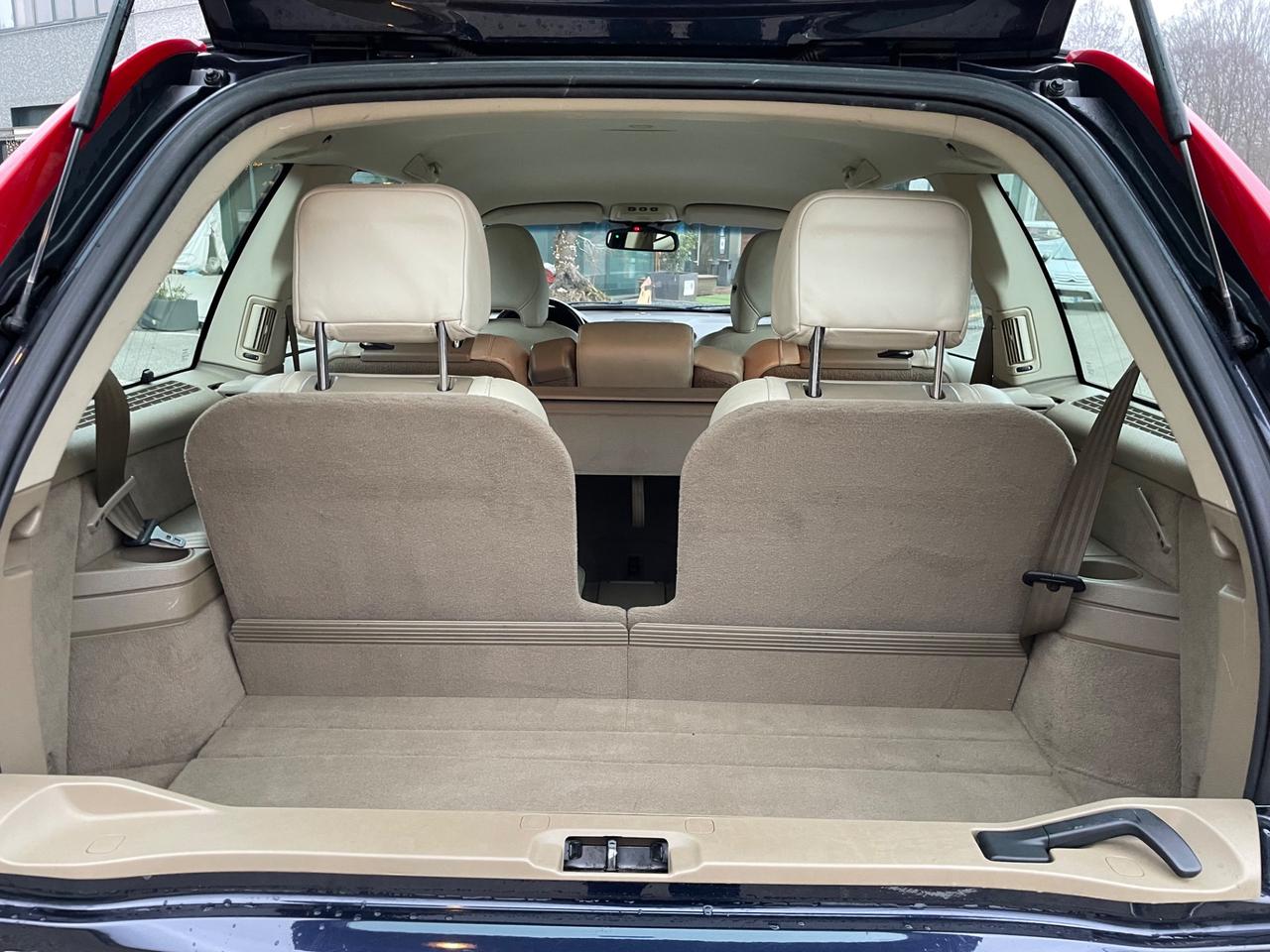 Volvo XC 90 XC90 2.4 D5 185 CV aut. AWD Executive* 7 posti *