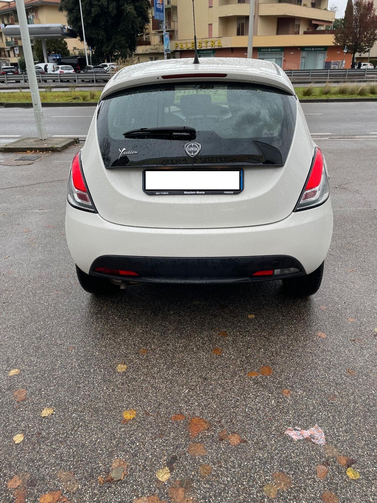 Lancia Ypsilon 1.2 69 CV 5 porte GPL Ecochic Elefantino Blu