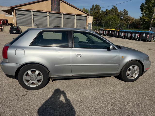 AUDI A3 1.8 turbo 20V cat 3p. Attraction Bellissima