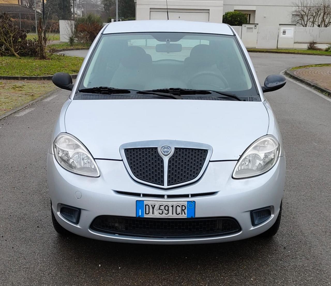 Lancia Ypsilon 1.4 Argento Ecochic GPL
