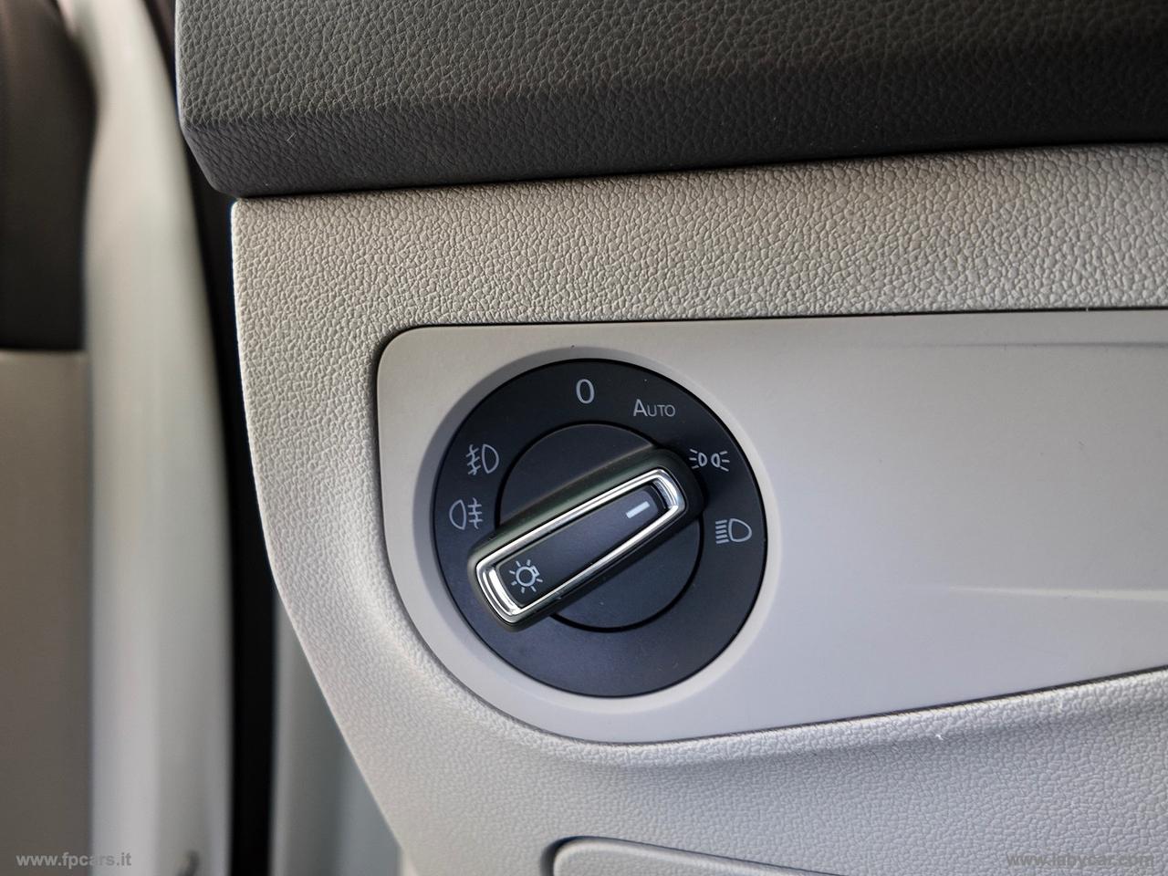 VOLKSWAGEN Tiguan 2.0 TDI DSG Advanced BMT TETTO APRIBILE