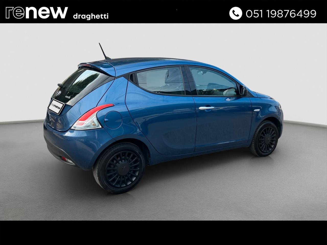 Lancia Ypsilon 1.0 FireFly 5 porte S&S Hybrid Silver