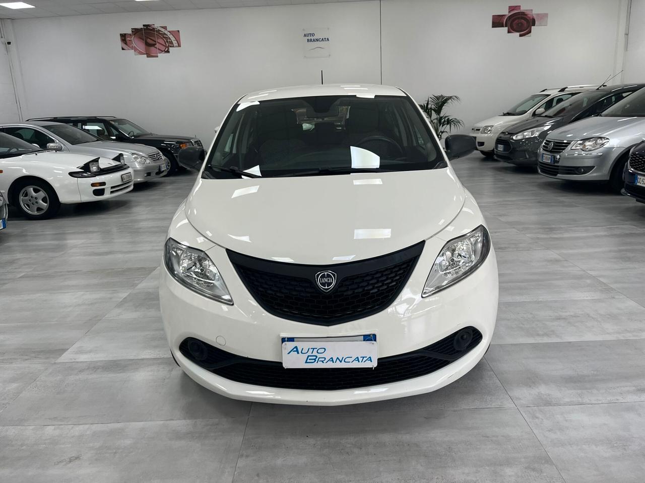 Lancia Ypsilon 1.0 hybrid