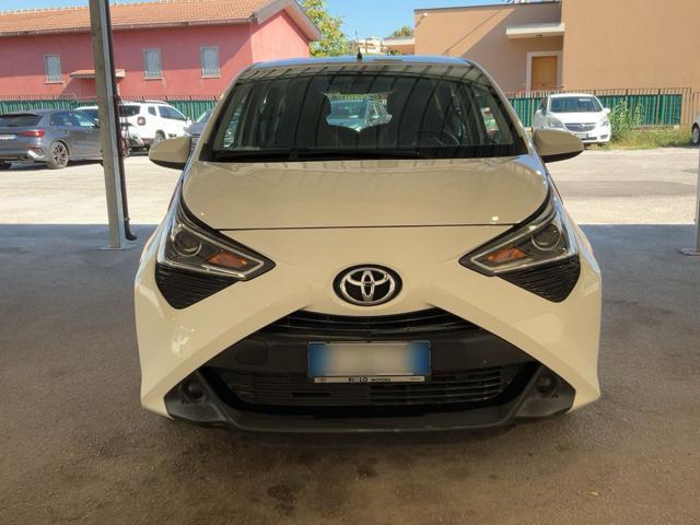 TOYOTA Aygo Connect 1.0 VVT-i 72 CV 5 porte x-play