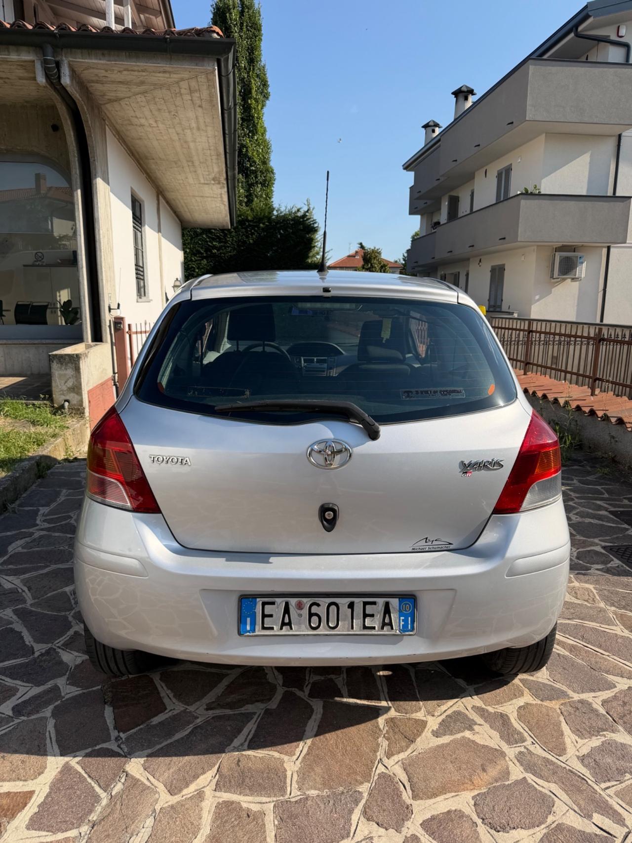Toyota Yaris 1.0 3 porte