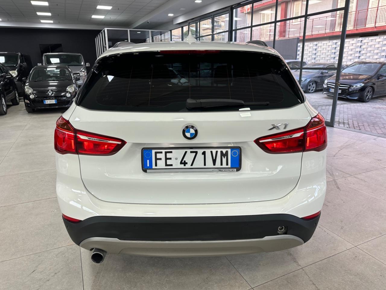 Bmw X1 sDrive18d Advantage AUTOM Tetto 2016