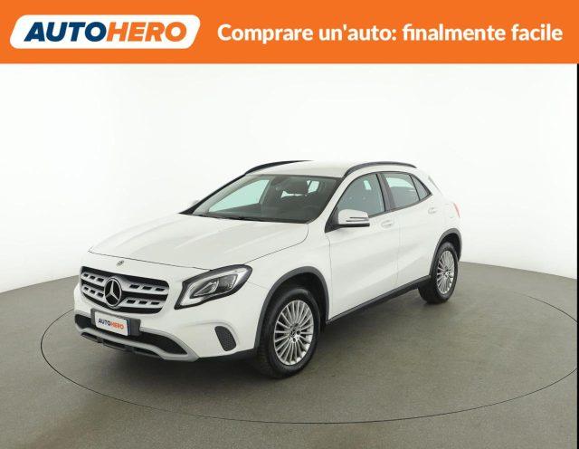MERCEDES-BENZ GLA 200 d Automatic Business