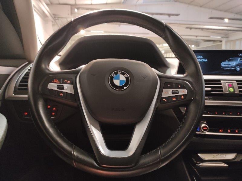 BMW X3 (G01/F97) - X3 sDrive18d 48V Business Advantage