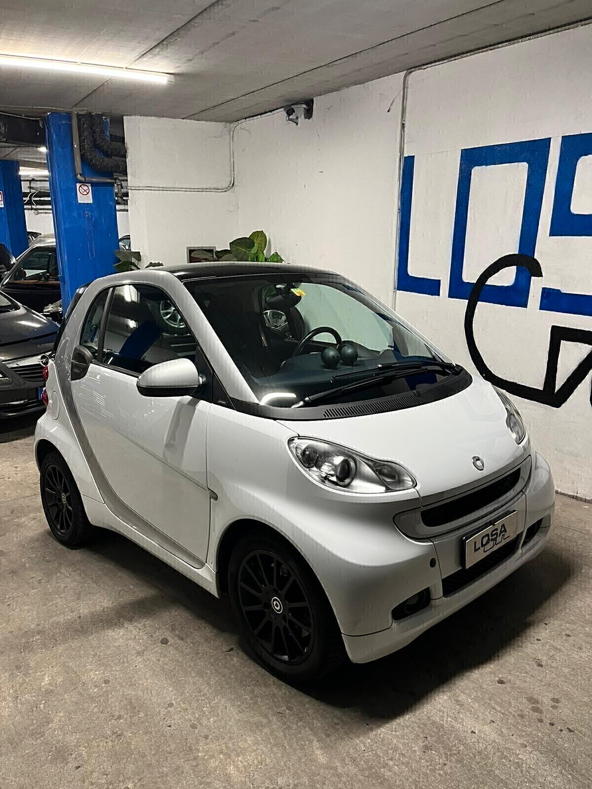 Smart ForTwo 1000 52 kW MHD coupé pure