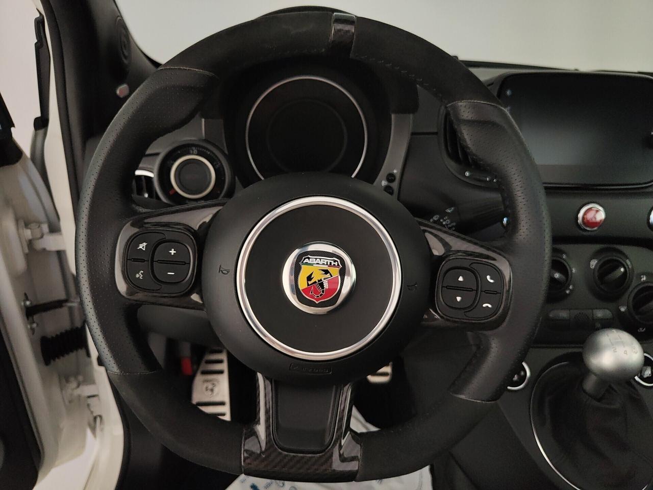 Abarth 695 C 1.4 Turbo T-Jet 180 CV