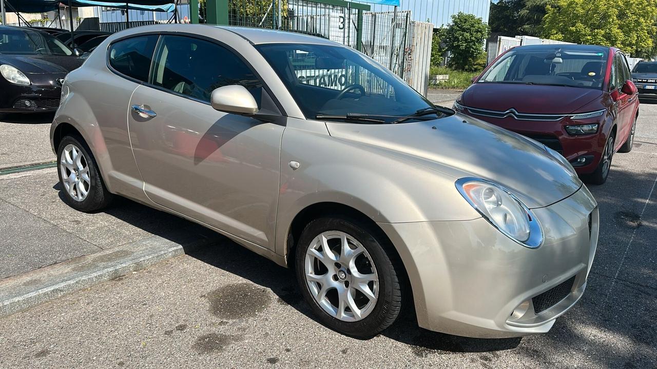Alfa Romeo MiTo 1.6 JTDm-2 S&S Distinctive Premium Pack