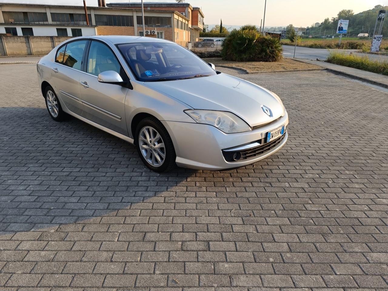 Renault Laguna 2.0 dCi del 09 SOLO 136.000 KM