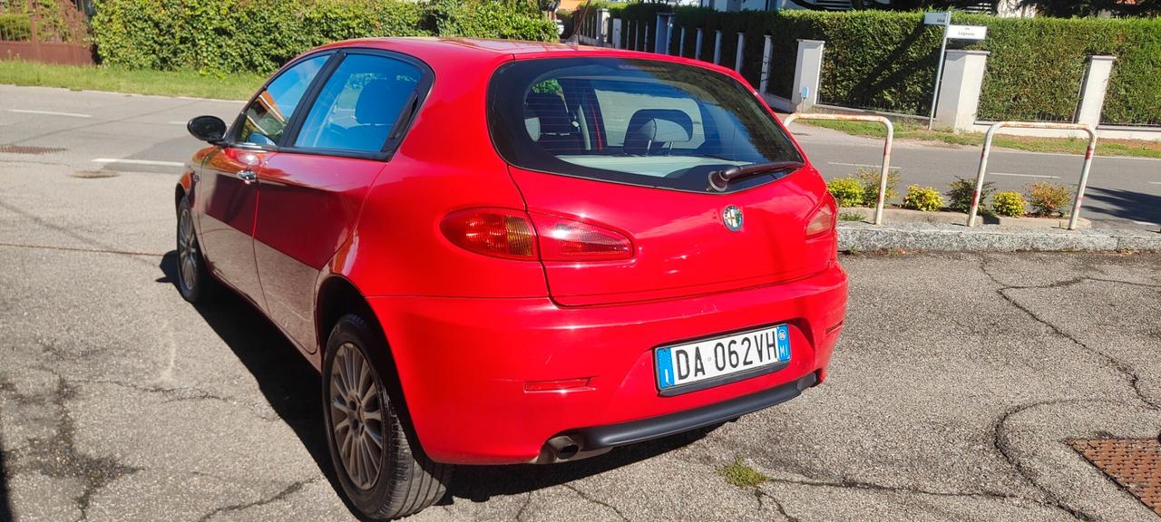 Alfa Romeo 147 1.9 JTD M-JET 16V 3 porte Dist.