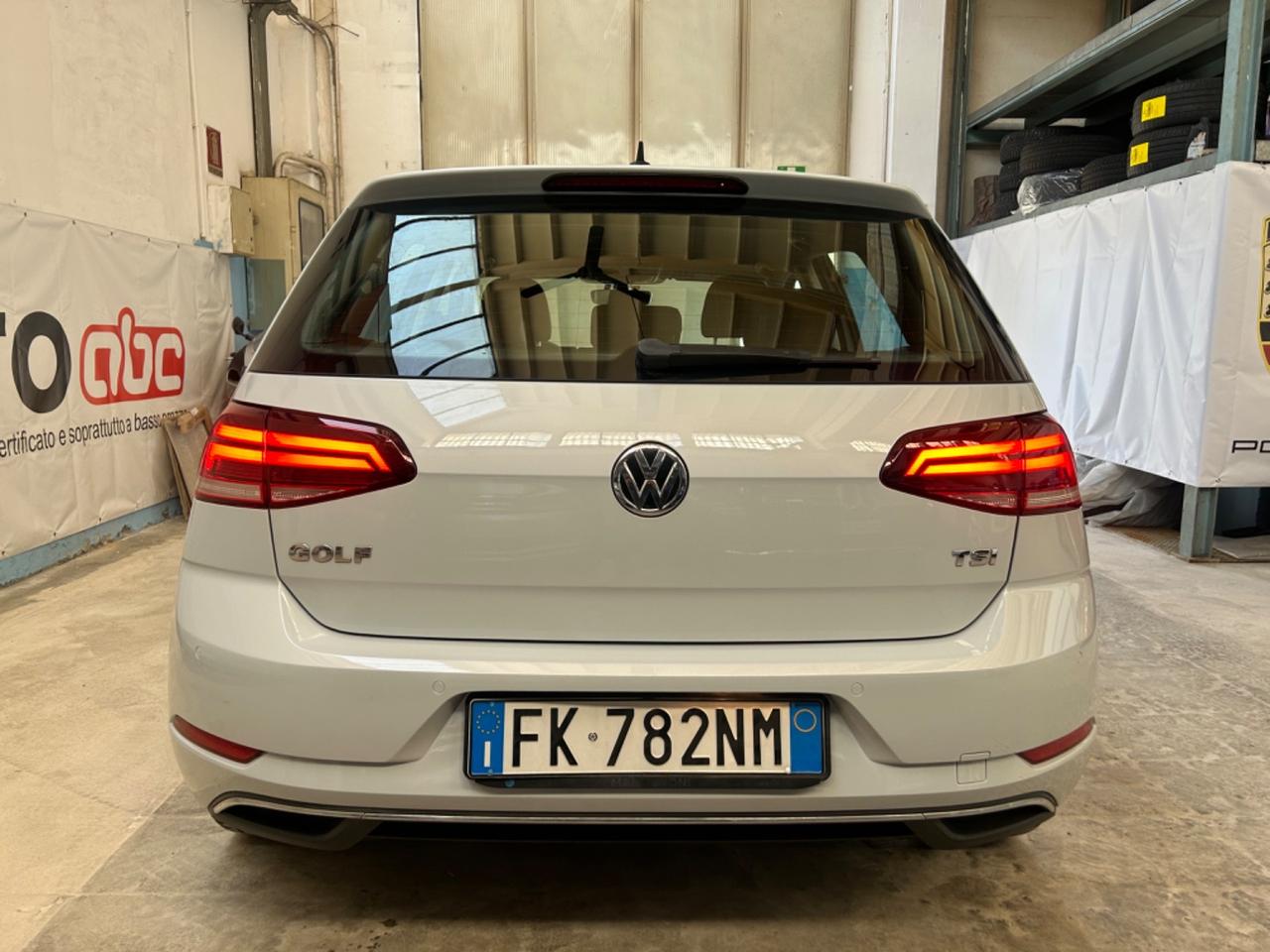 Volkswagen Golf 1.0 TSI 110 CV 5p. Business BlueMotion Technology