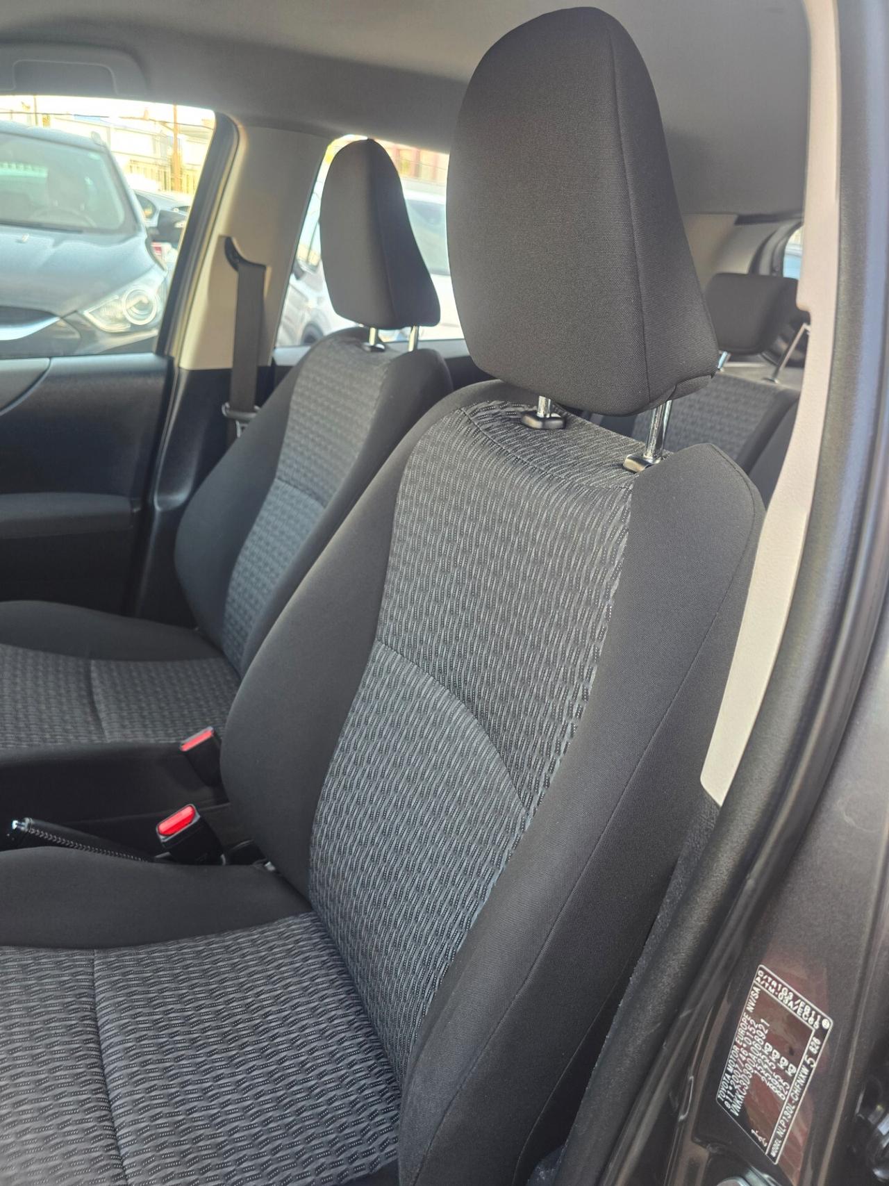 Toyota Yaris 1.4 D-4D 5 porte Lounge