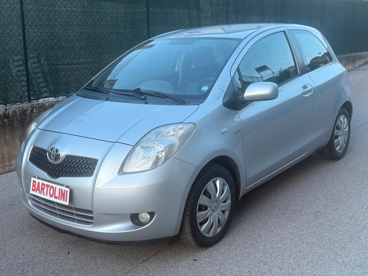 Toyota Yaris 1.4 D-4D 3 porte Sol