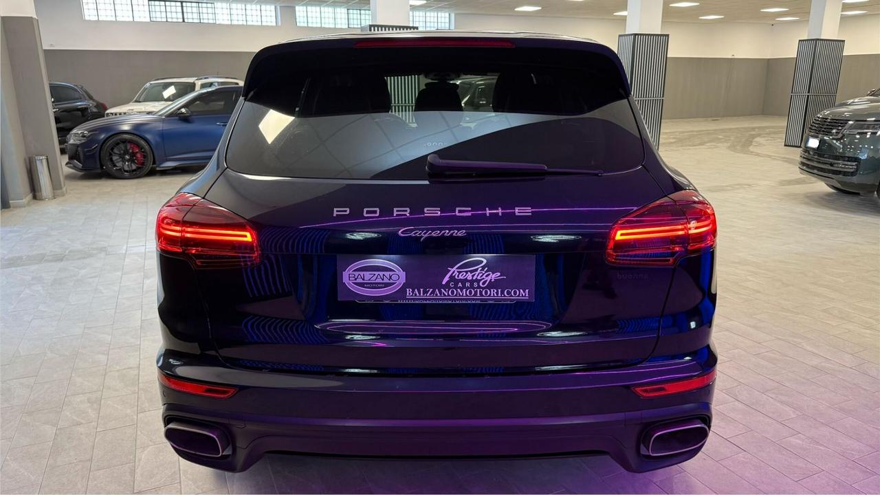 PORSCHE CAYENNE 3.0 DIESEL 2016 PLATINUM EDITION