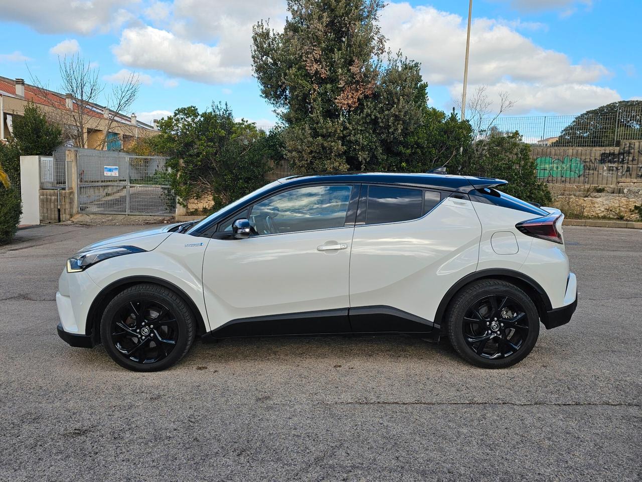 Toyota C-HR 1.8 Hybrid E-CVT Style