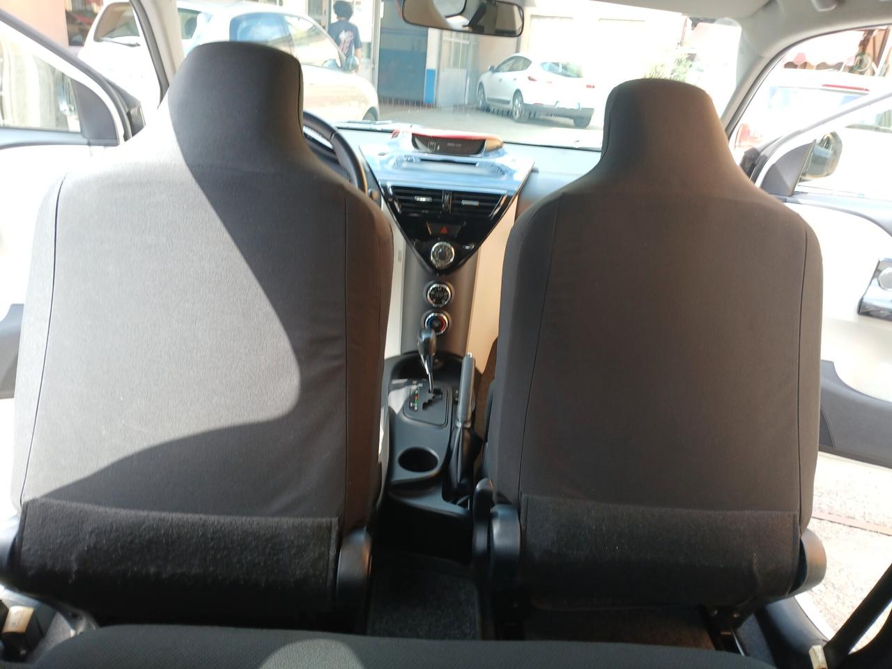 Toyota iQ 1.0 CVT Sol***AUTOMATICA 4 POOSTI ** KM 7 1 . 0 0 0 !!!!!*** 4 POSTI
