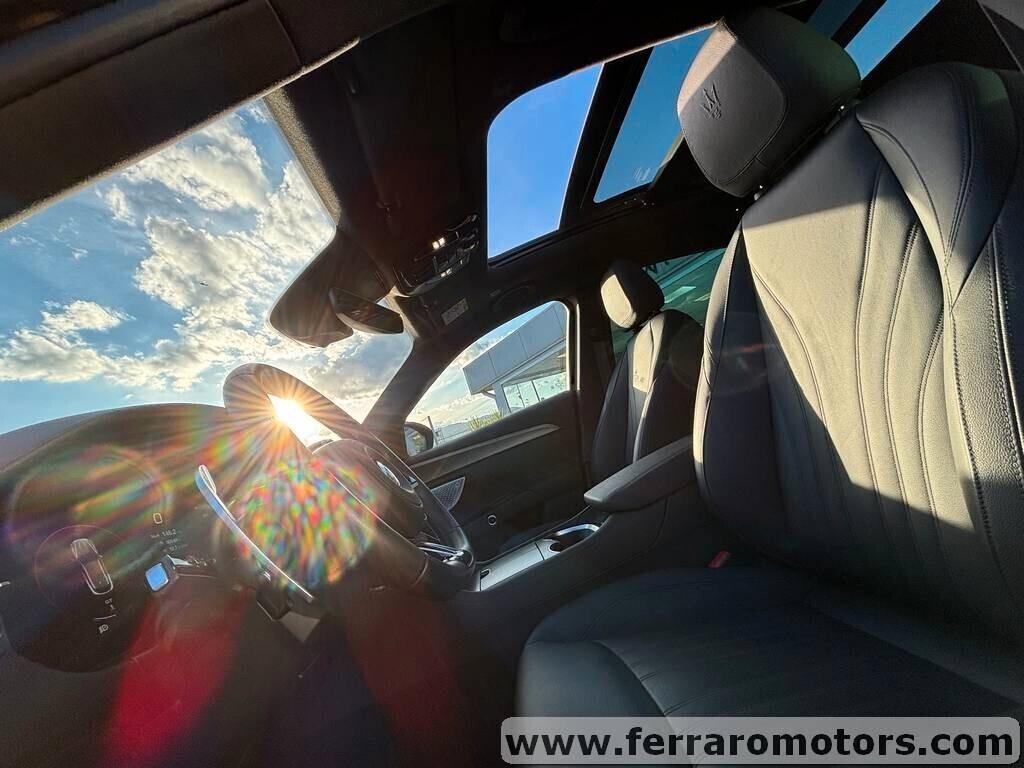 Maserati Grecale MHEV 300 CV solo 10.000 KM IVA ESPOSTA Tua a soli 579 Euro al mese