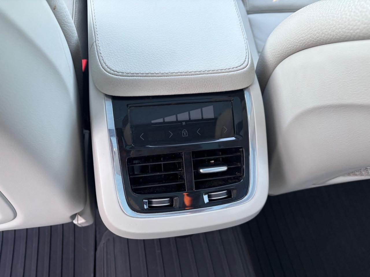 Volvo V90 B5 (d) AWD automatico Ultimate Dark