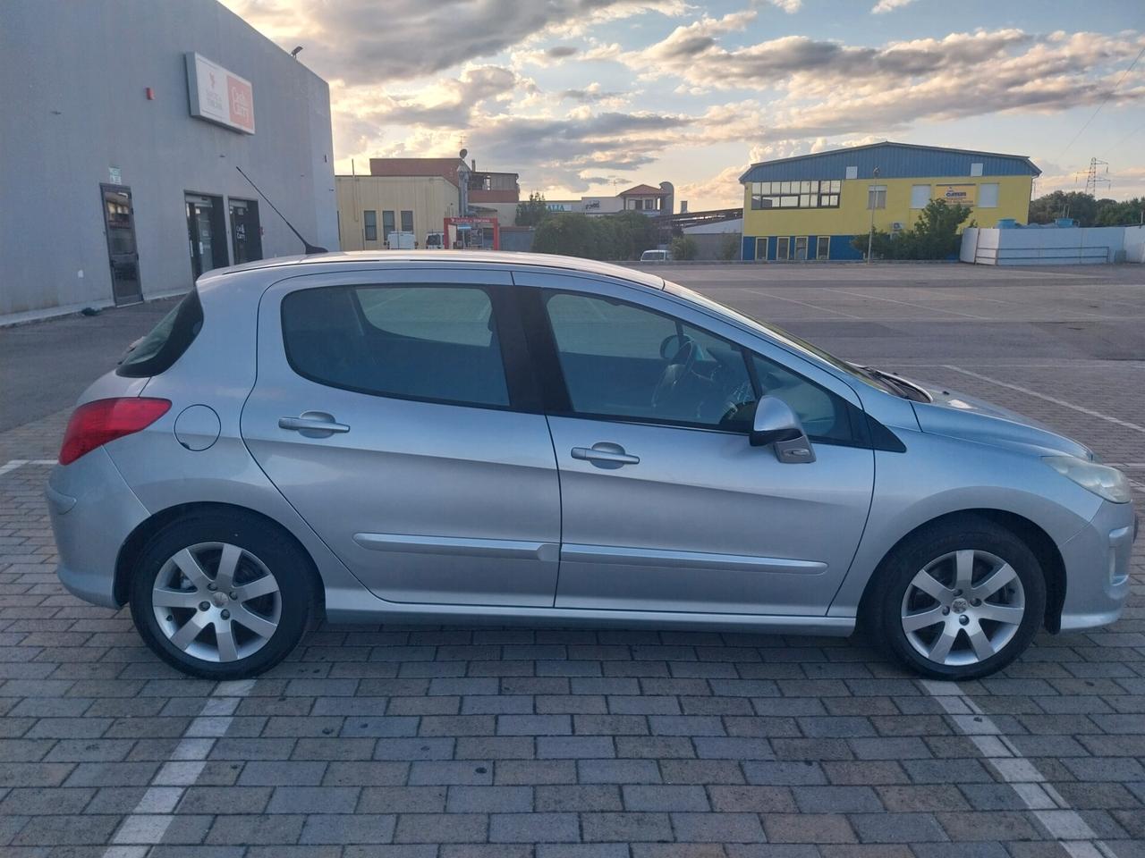 Peugeot 308 1.6 HDi 90CV FAP 5p. Comfort