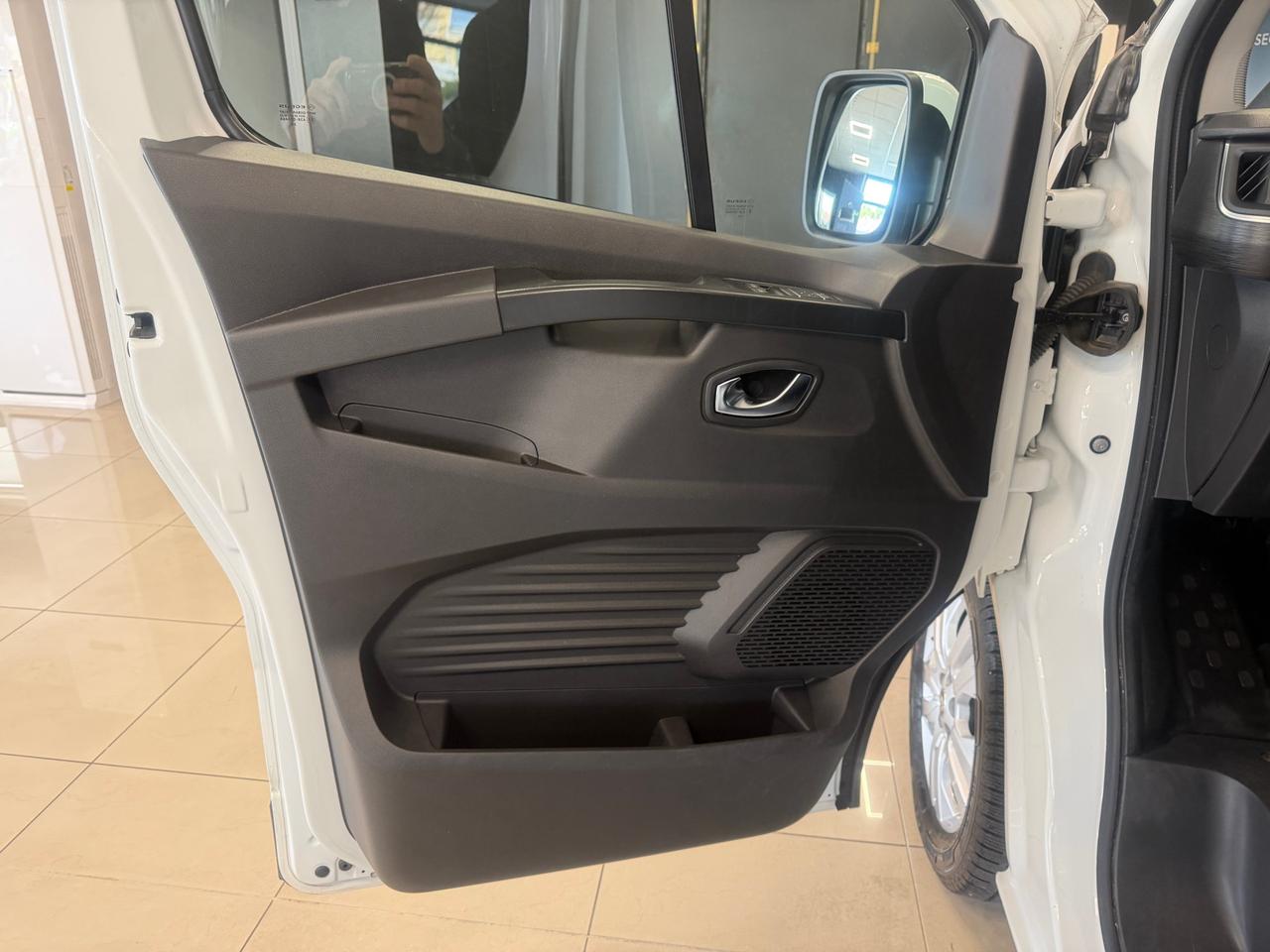 RENAULT Trafic 2.0 blue dci 110cv L2 Authentic