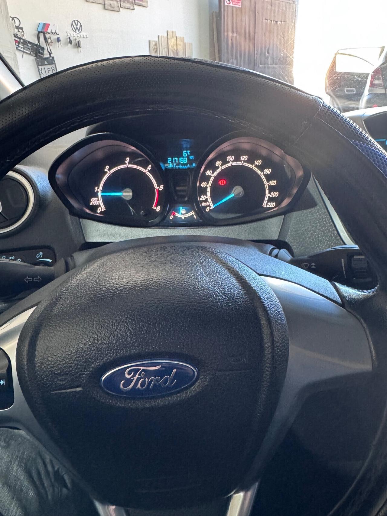 Ford Fiesta 1.5 TDCi 75CV 5 porte Titanium