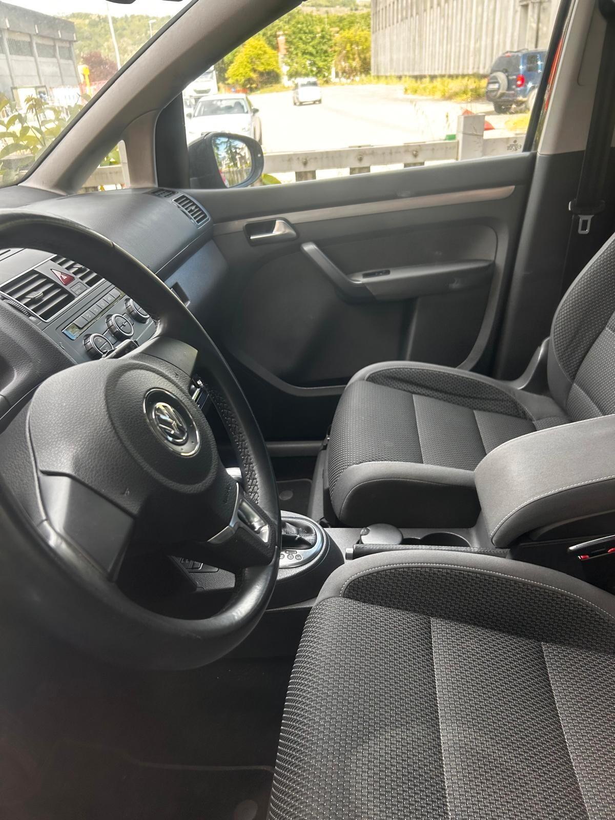 Volkswagen Touran 1.6 TDI DSG Comfortline