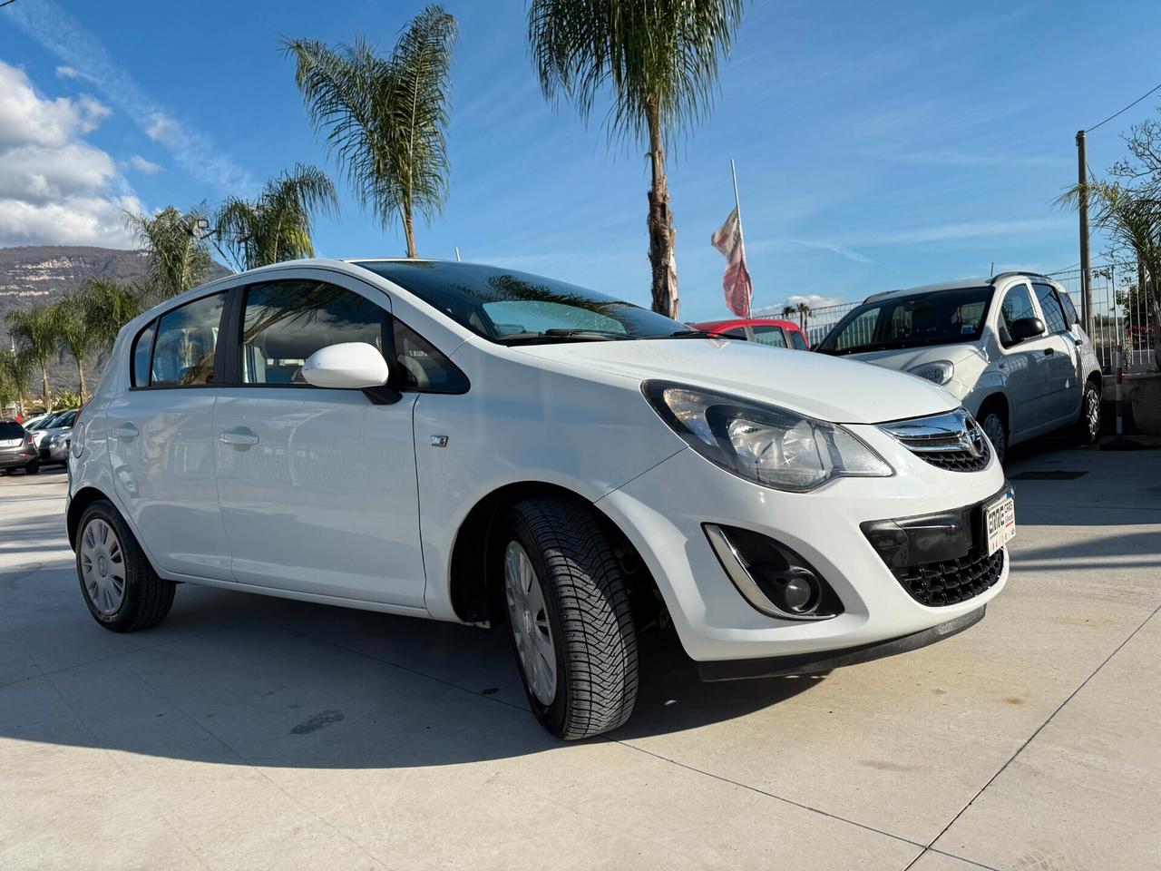 OPEL CORSA ANNO 10/2013 1.3 DIESEL 75 CV