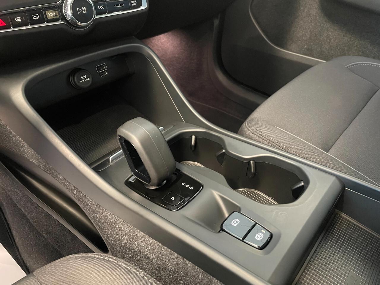 Volvo XC40 T4 Plug-in Hybrid Inscription Expression IVA ESPOSTA