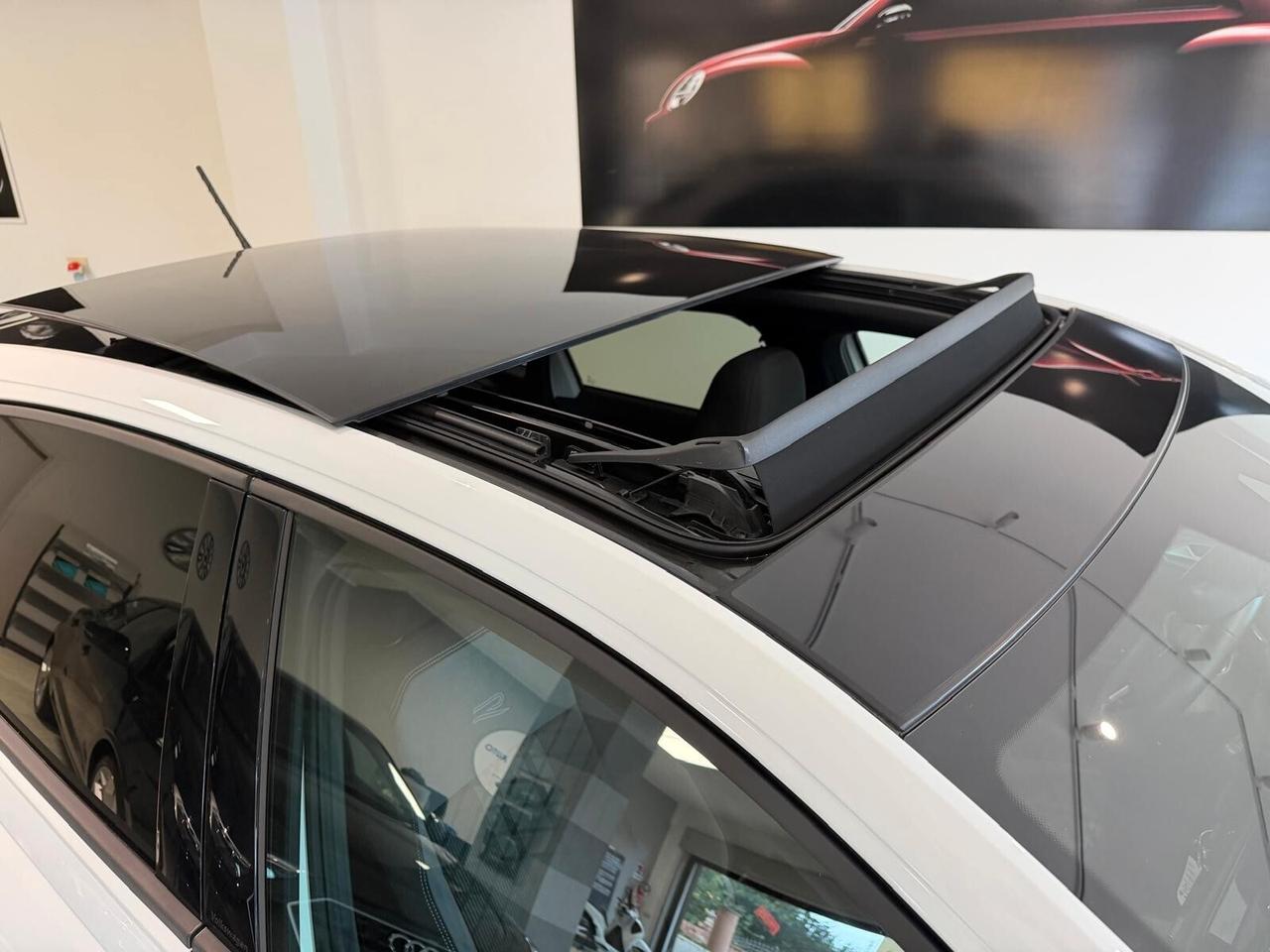 Volkswagen Taigo 1.0 TSI 115 CV DSG R-Line