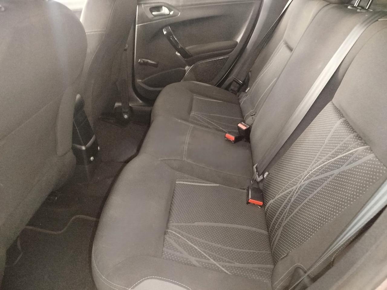 Peugeot 208 1.4 HDi 68 CV 5 porte Access
