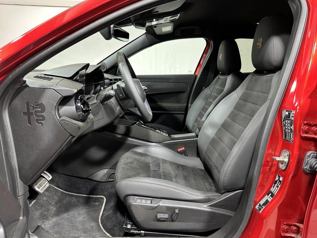 Alfa Romeo Junior 1.2 ibrida Q4 Intensa 145cv edct6