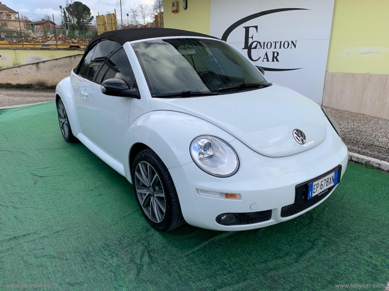 VOLKSWAGEN New Beetle 1.6 Cabrio - 2003