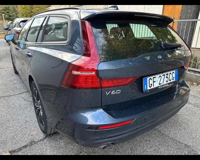 VOLVO V60 B3 Geartronic Momentum Business