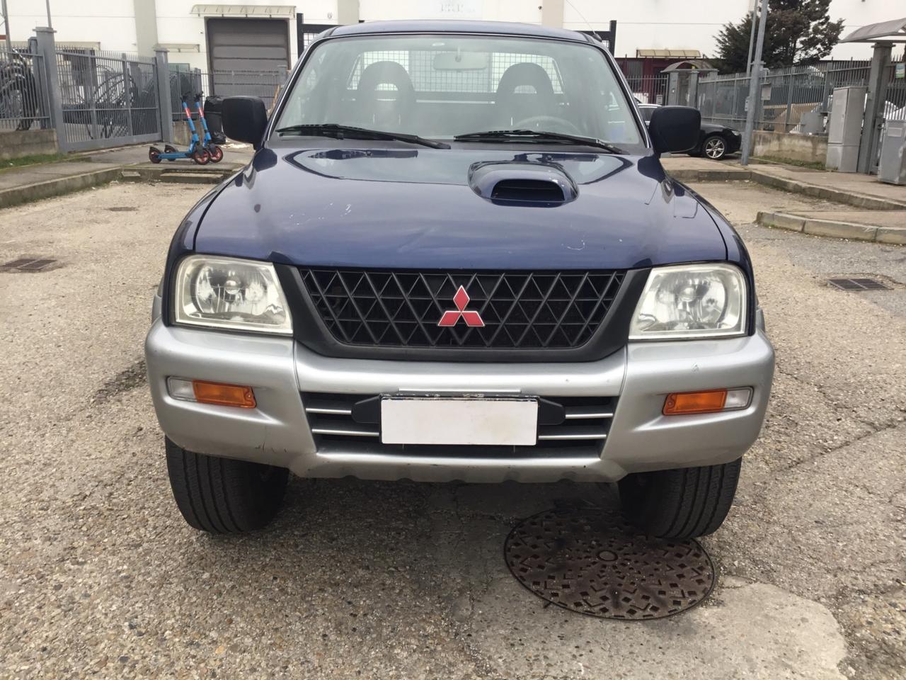 Mitsubishi L200 2.5 TDI 4WD Club cab cassone ribaltabile