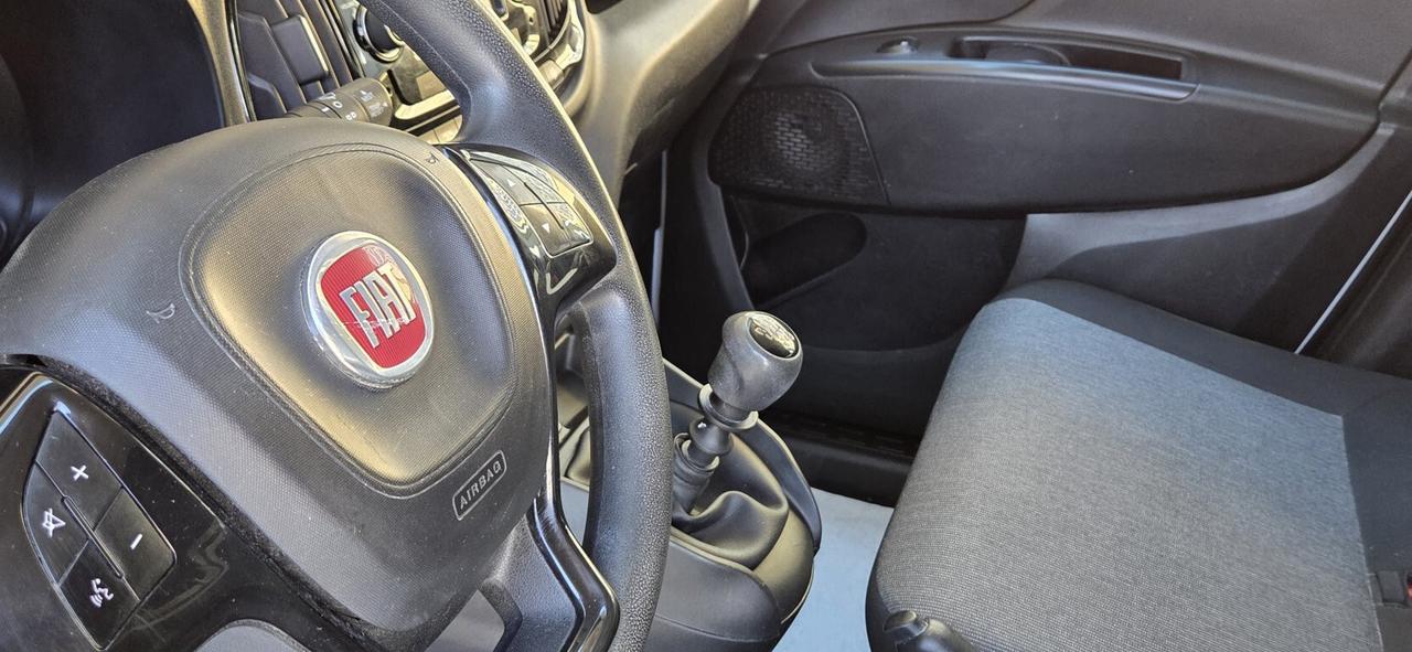 Fiat Doblo 1.6 MTJ 120 CV CARGO MAXI LOUNGE - 3 POSTI +IVA